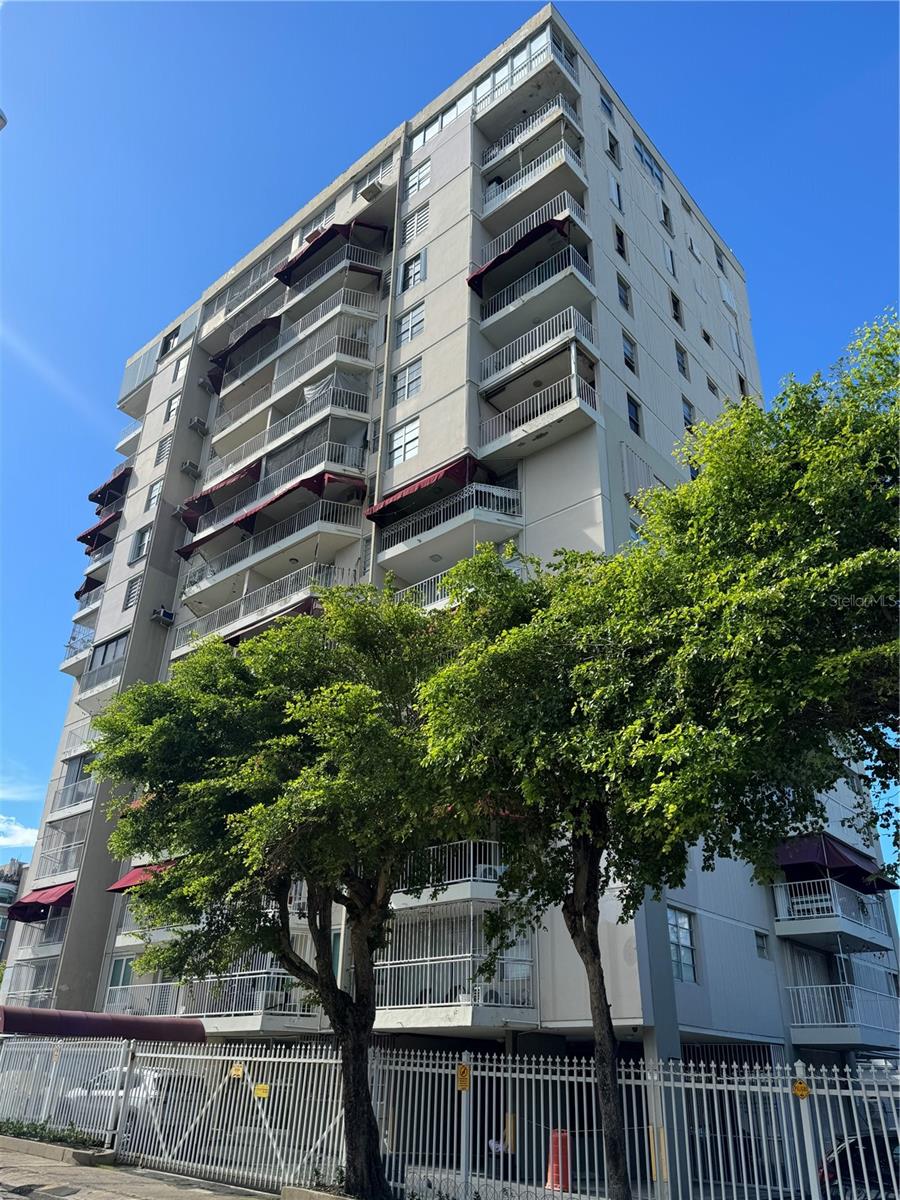 Condado 201 COND. PARK PALACE #201