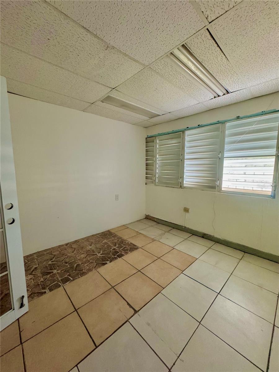 38 CALLE HUCAR URB. VILLA FLORES