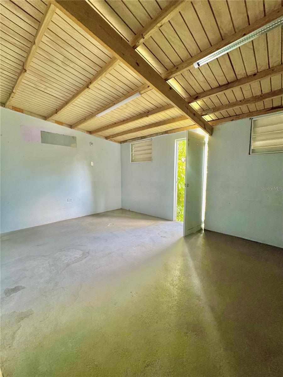 38 CALLE HUCAR URB. VILLA FLORES