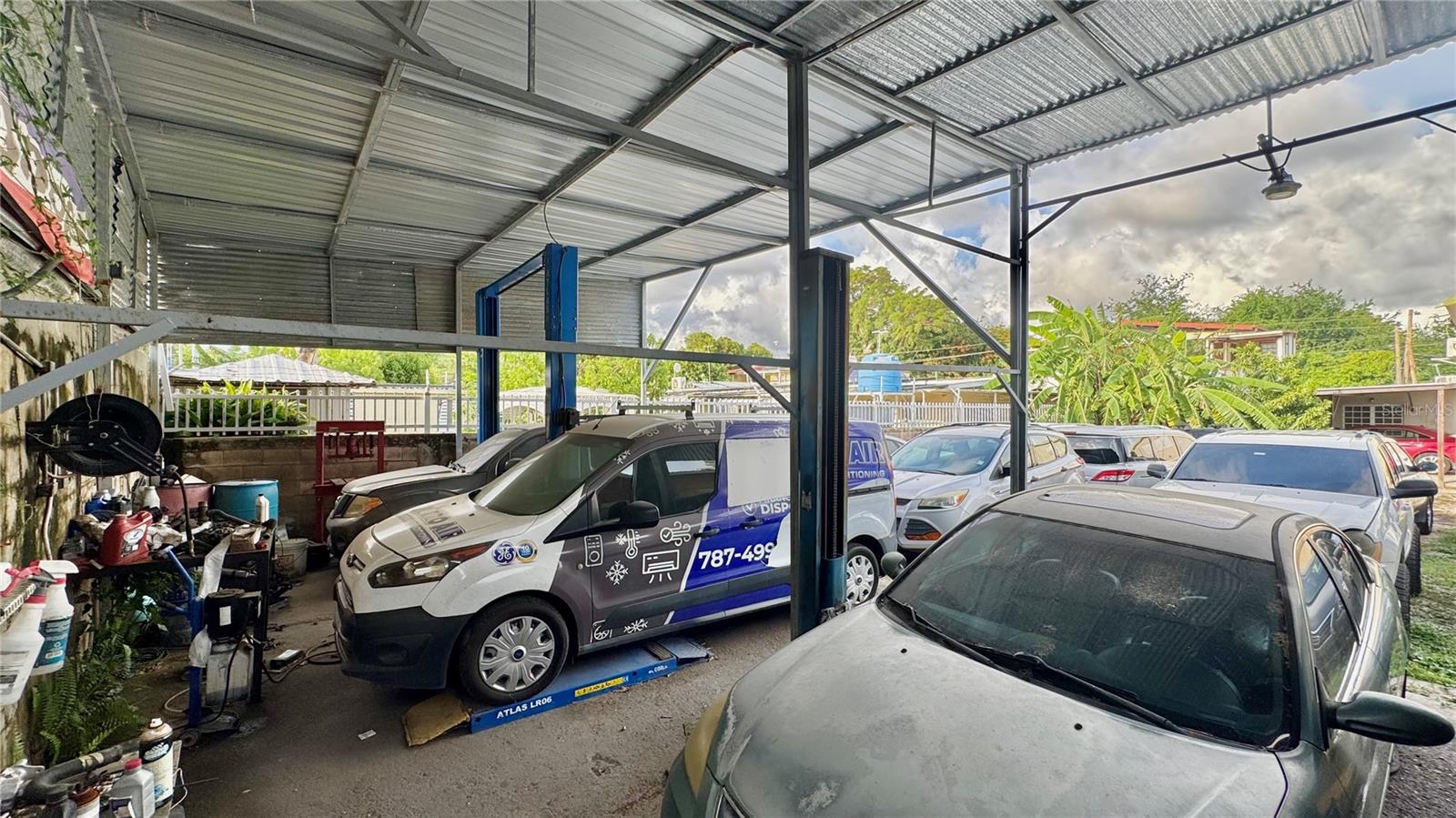 38 CALLE HUCAR URB. VILLA FLORES