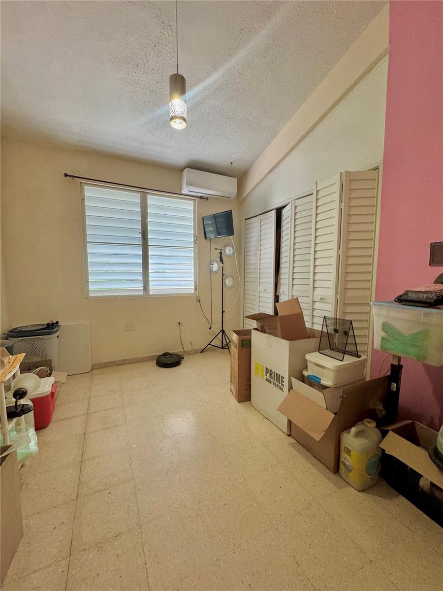 38 CALLE HUCAR URB. VILLA FLORES