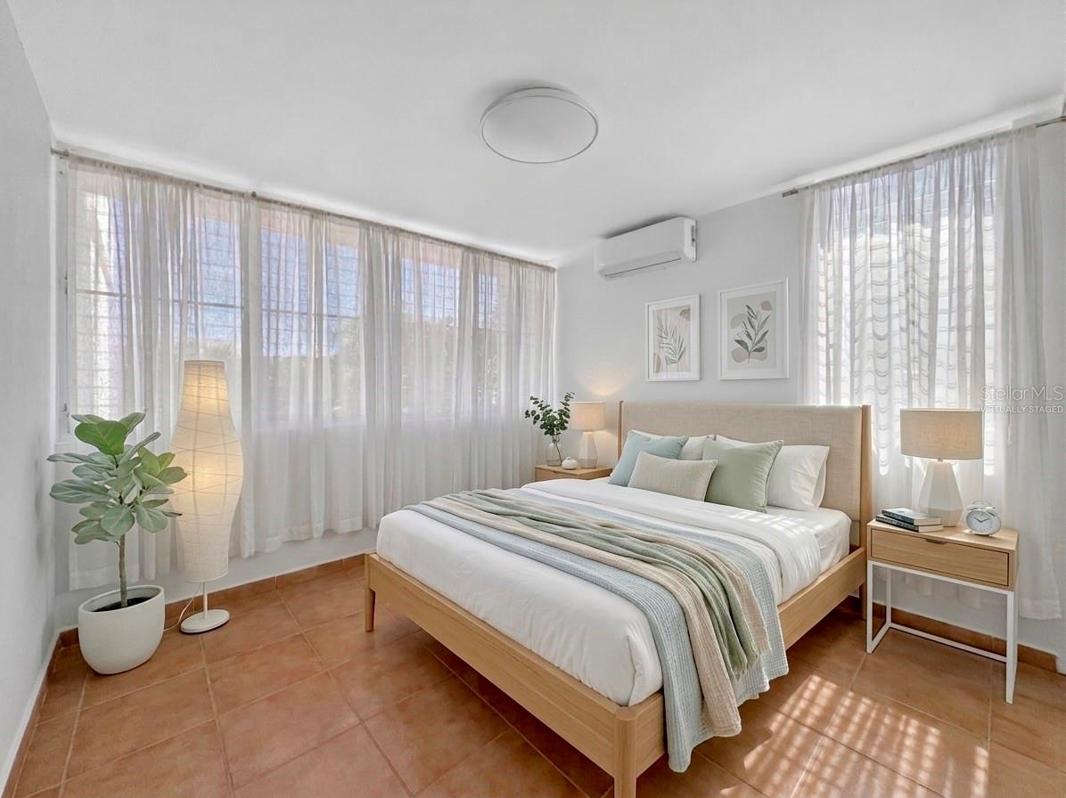 F-23 TOPACIO ST. URB PASEO REAL