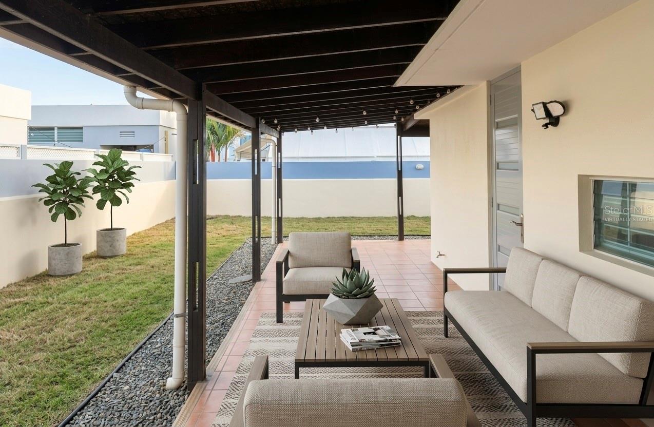 F-23 TOPACIO ST. URB PASEO REAL