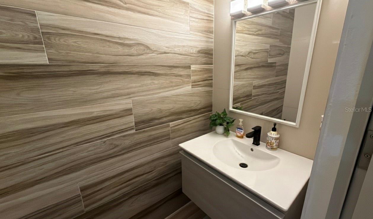 F-23 TOPACIO ST. URB PASEO REAL