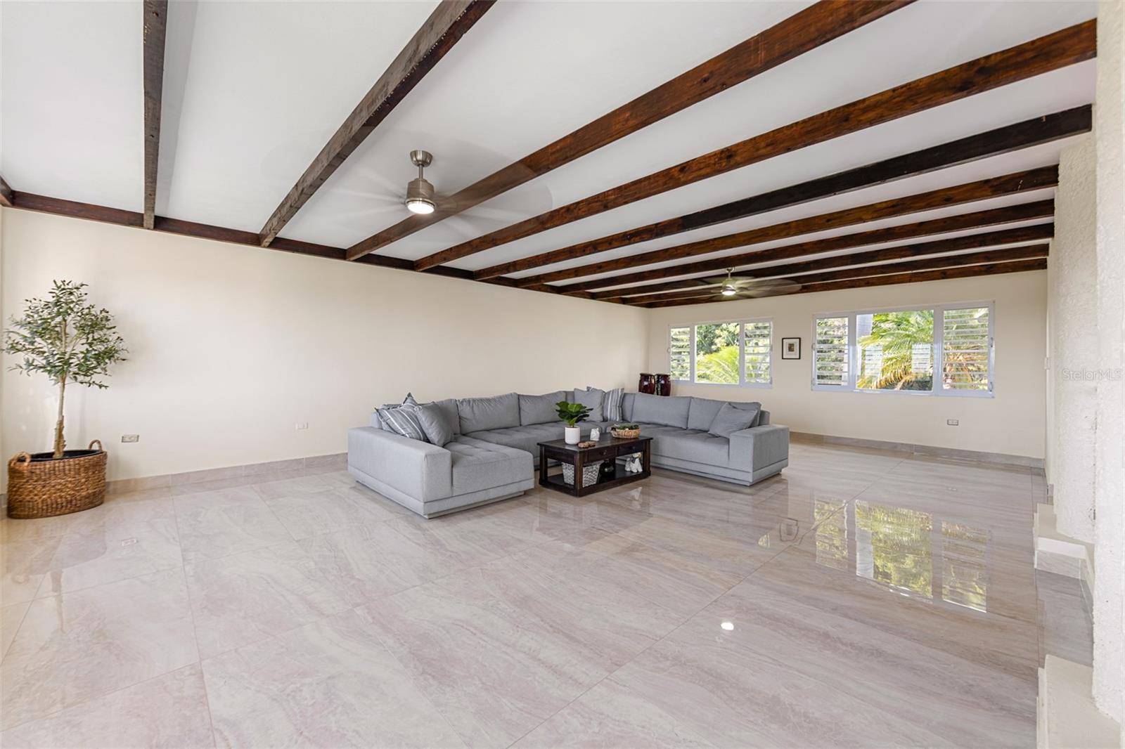 PR-132 #5 URB. MANSIONES DEL SUR