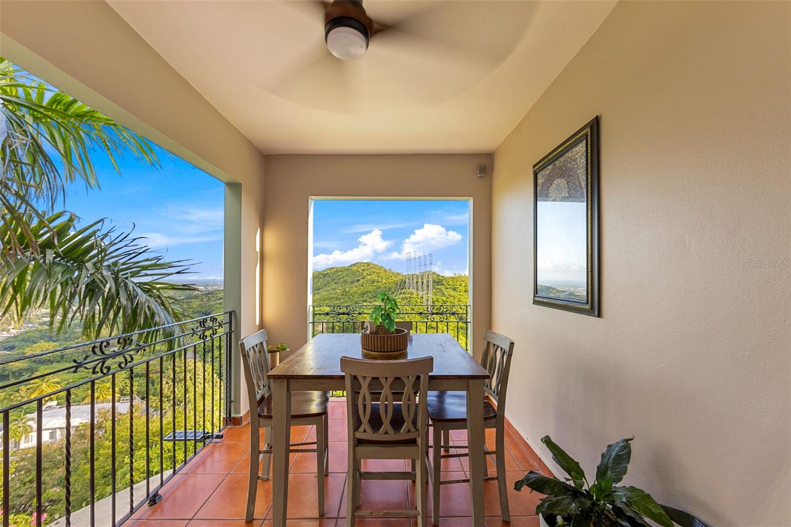 PR-132 #5 URB. MANSIONES DEL SUR