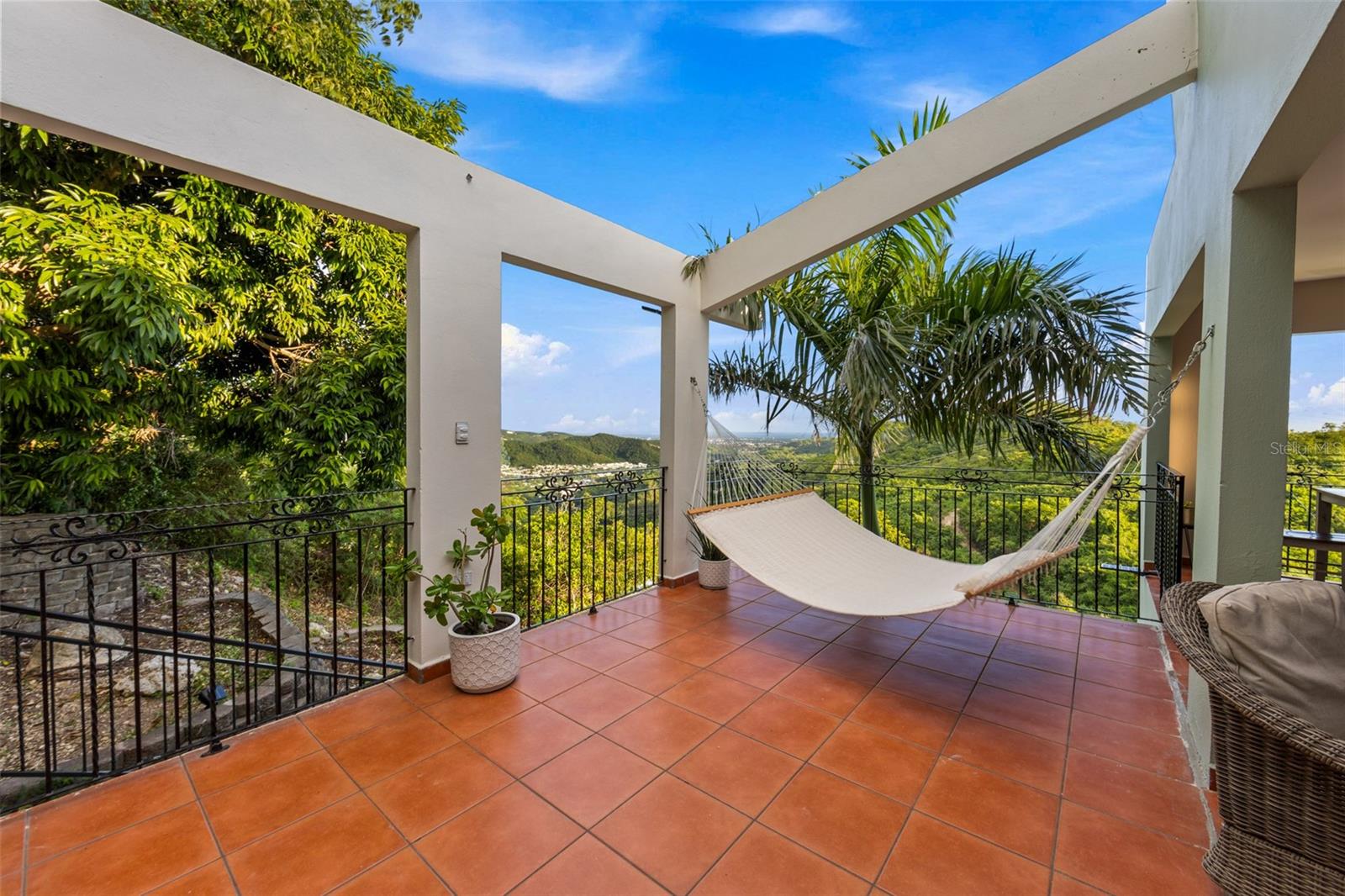 PR-132 #5 URB. MANSIONES DEL SUR