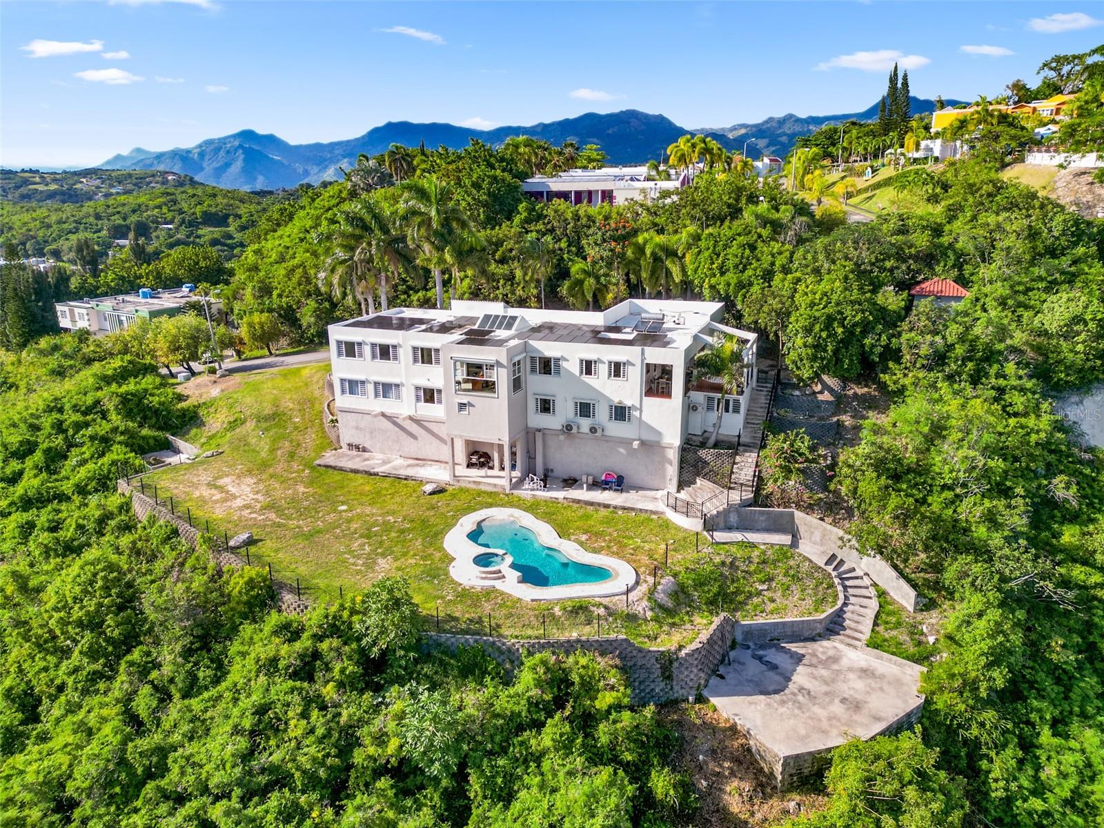 PR-132 #5 URB. MANSIONES DEL SUR