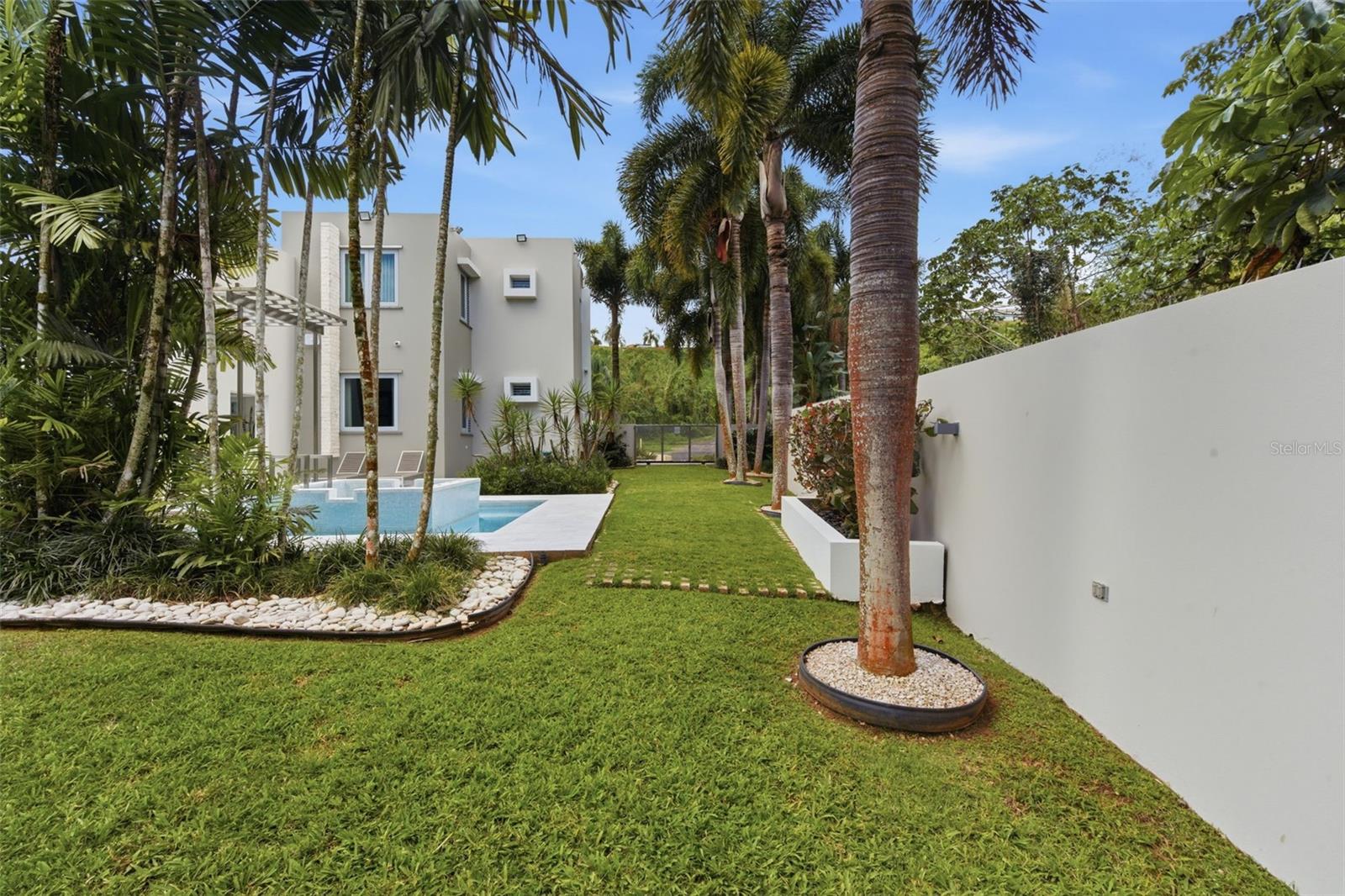 57 QUINTAS DE SANTA MARIA II