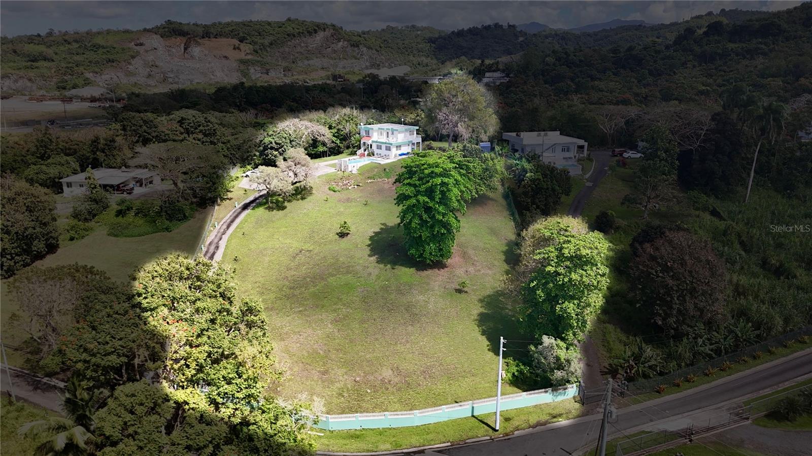 PR-858 KM 2.1 BO. CACAO