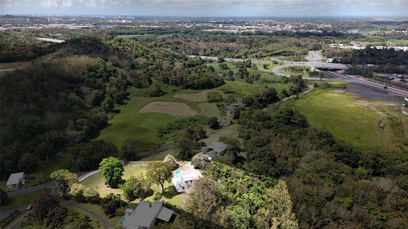 PR-858 KM 2.1 BO. CACAO