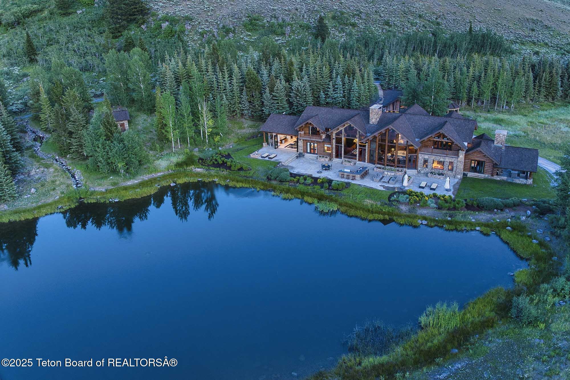 3000 N RIVA RIDGE Road