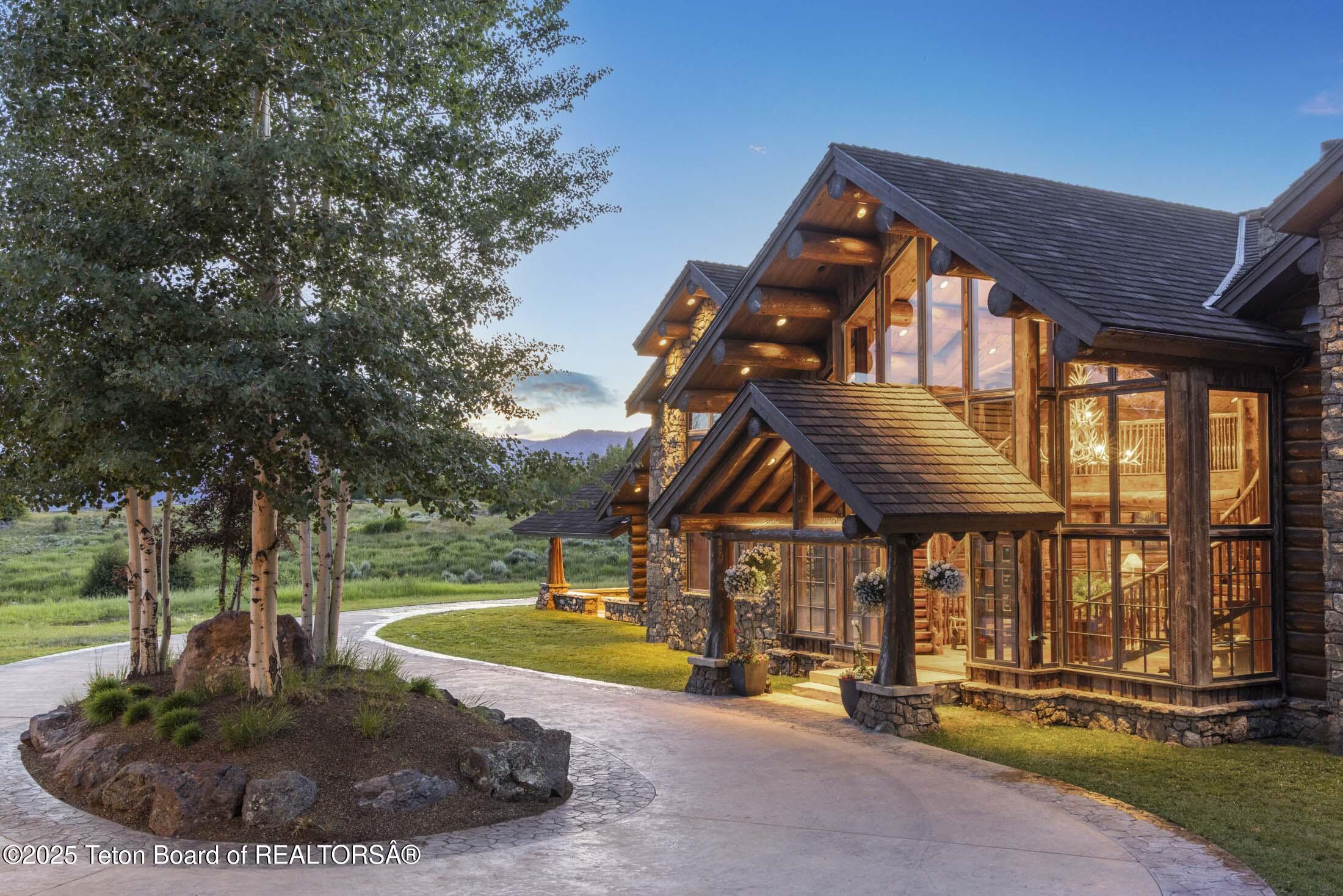 3000 N RIVA RIDGE Road