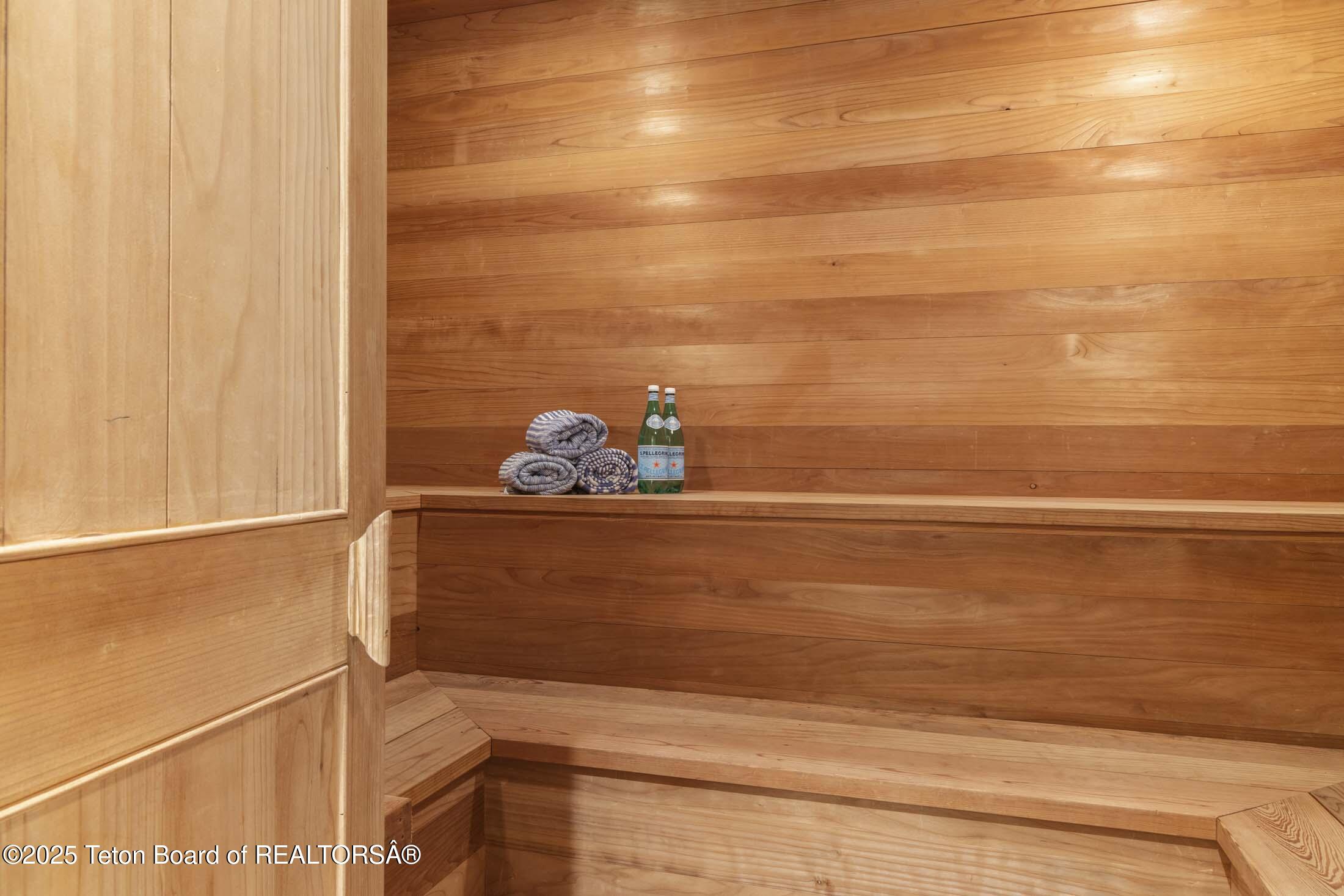 3000 N RIVA RIDGE Road