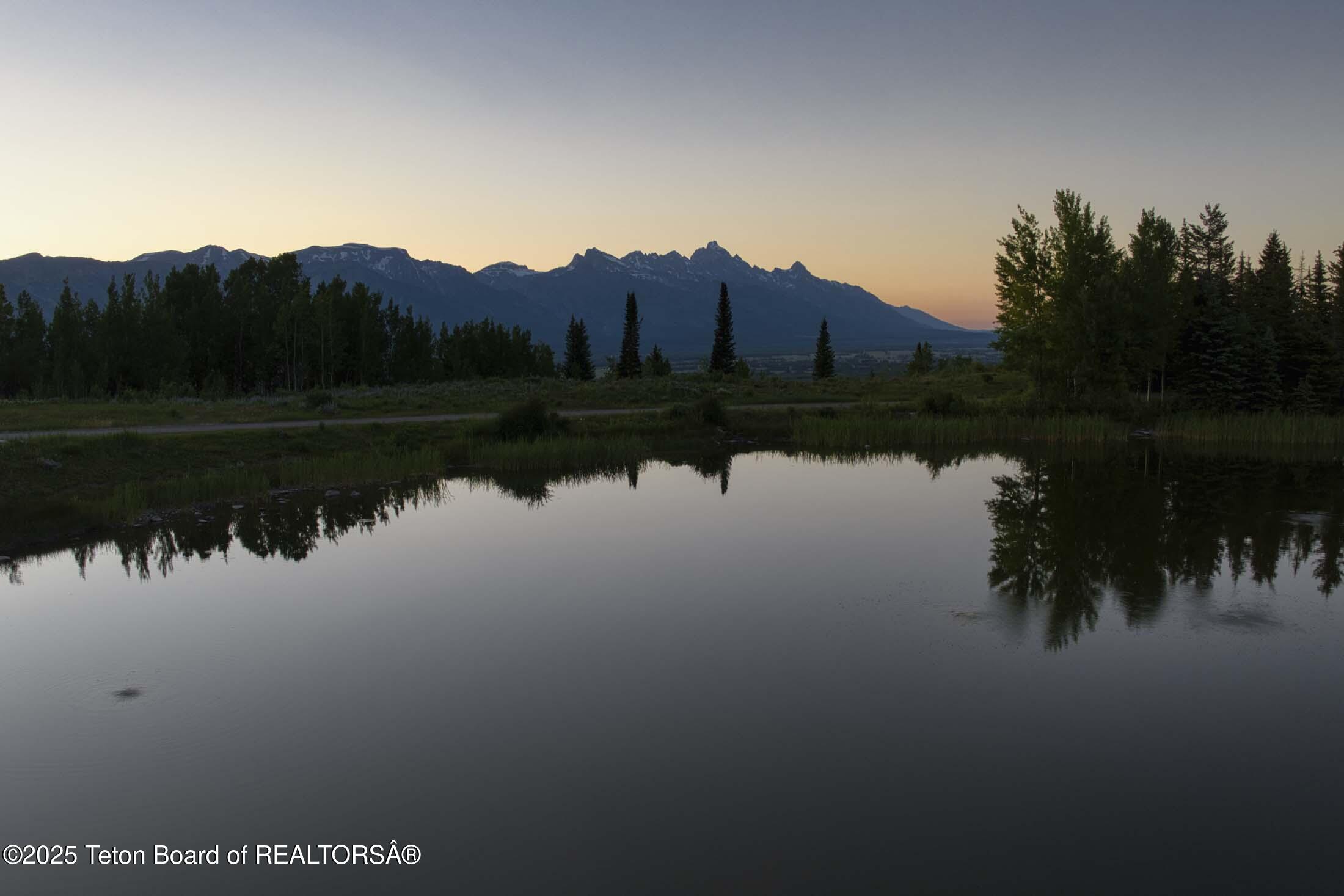 3000 N RIVA RIDGE Road