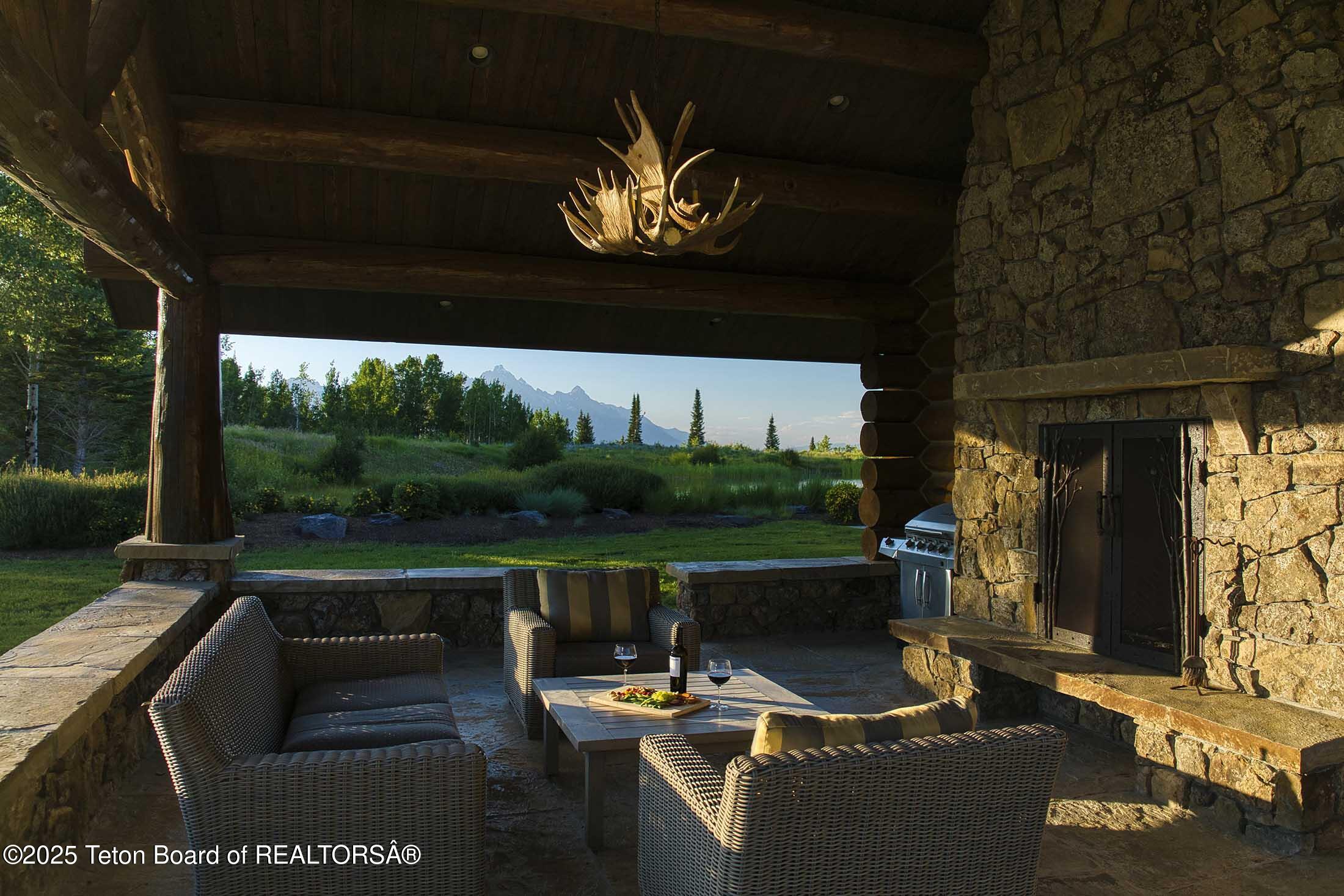 3000 N RIVA RIDGE Road