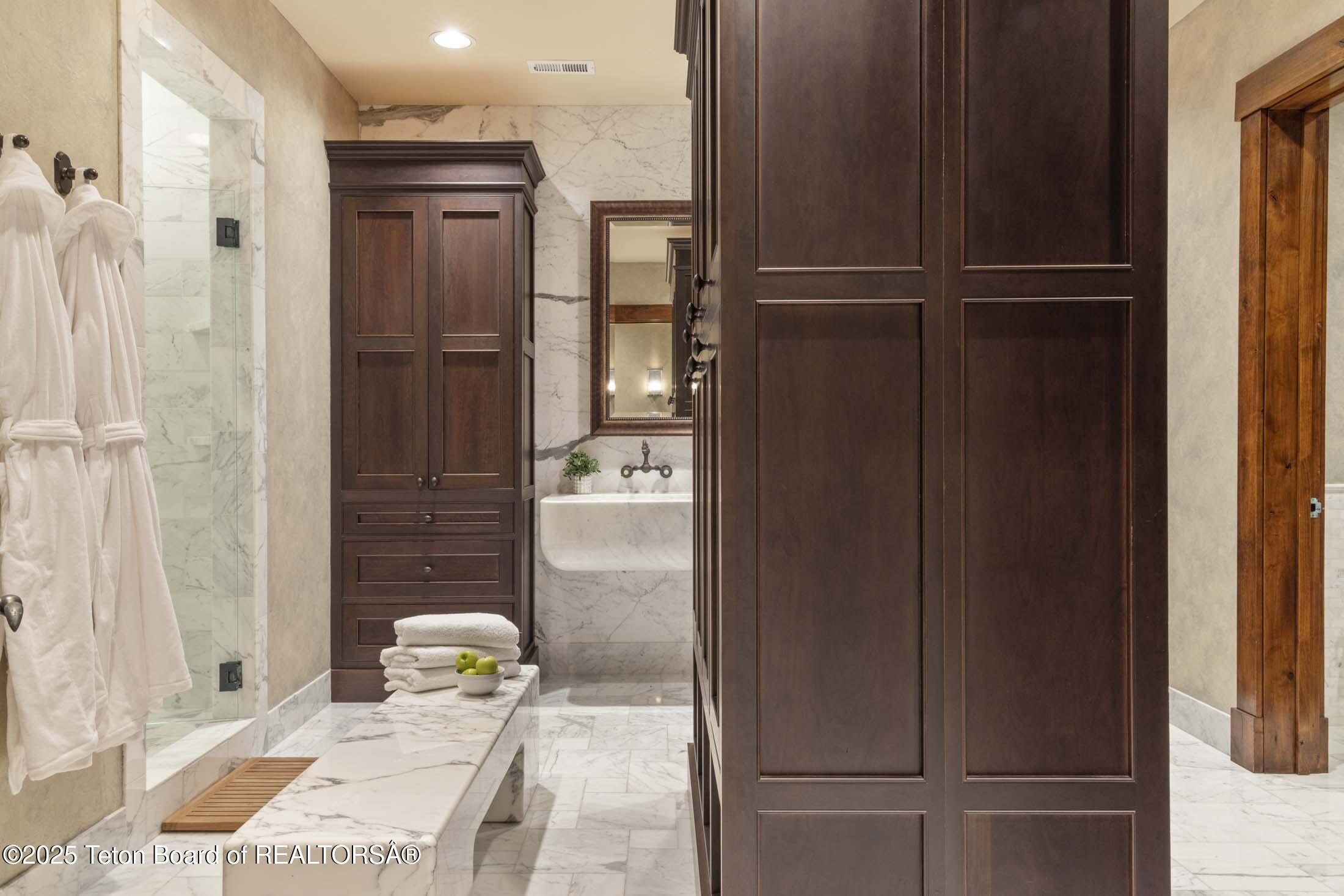 3000 N RIVA RIDGE Road