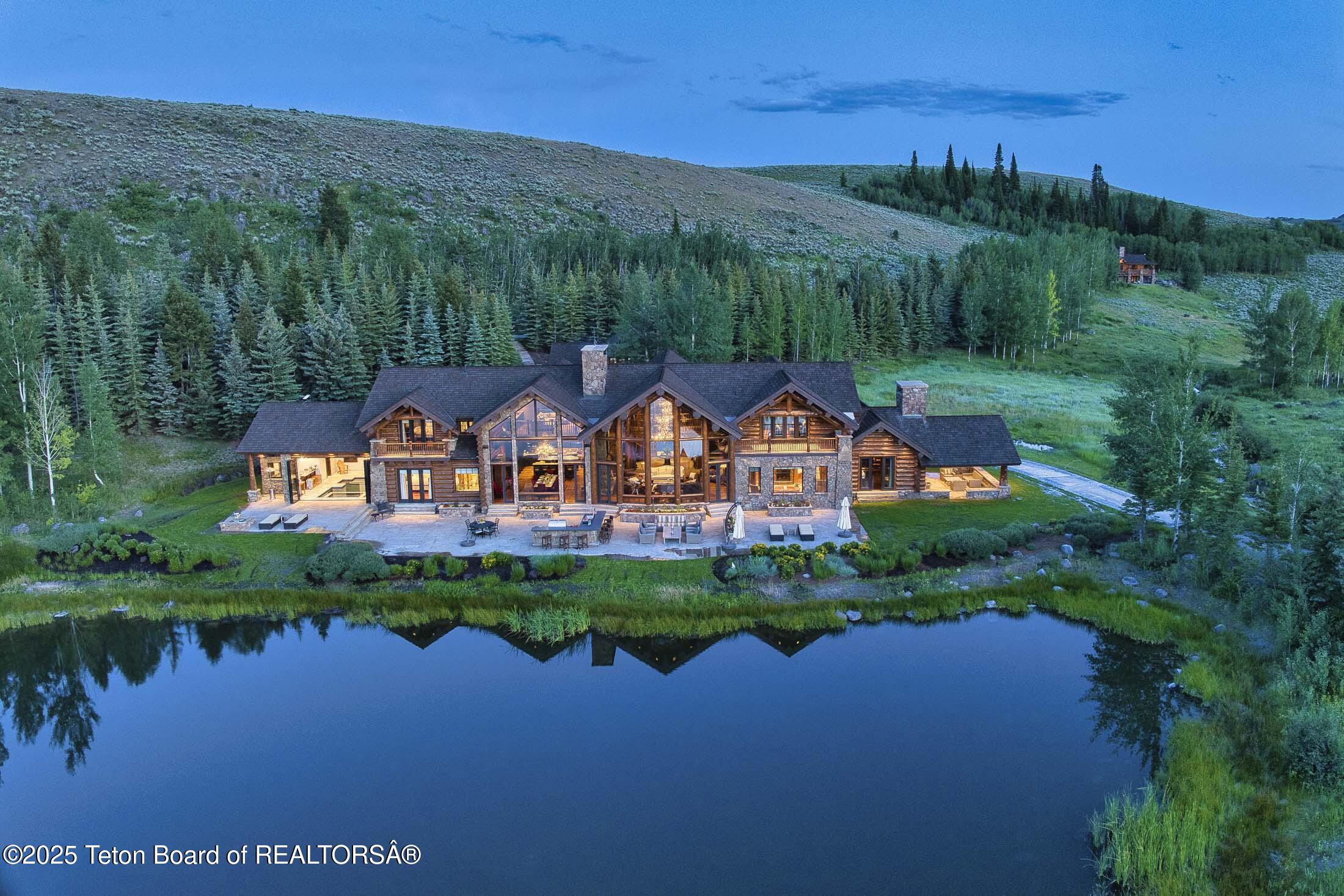 3000 N RIVA RIDGE Road