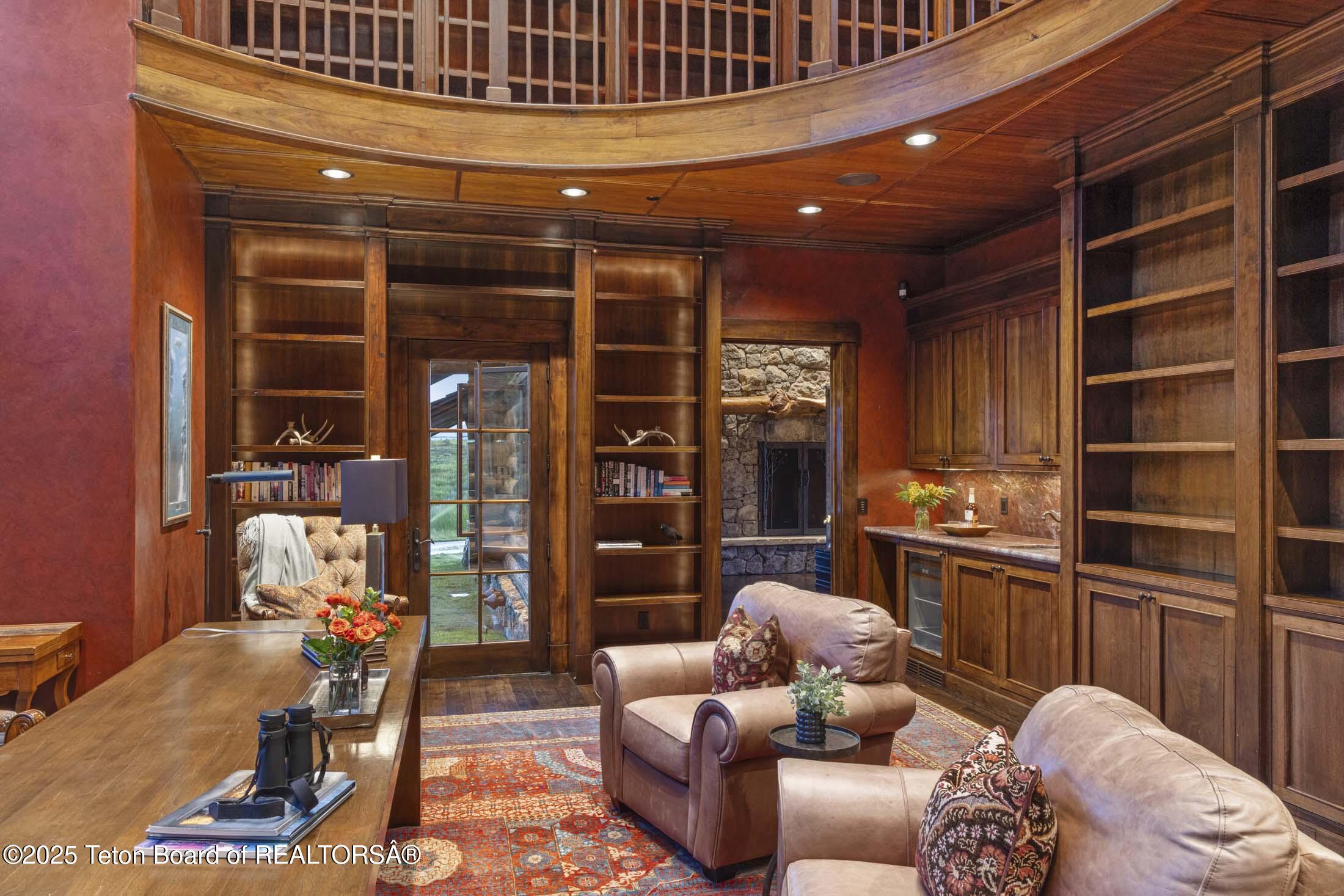 3000 N RIVA RIDGE Road