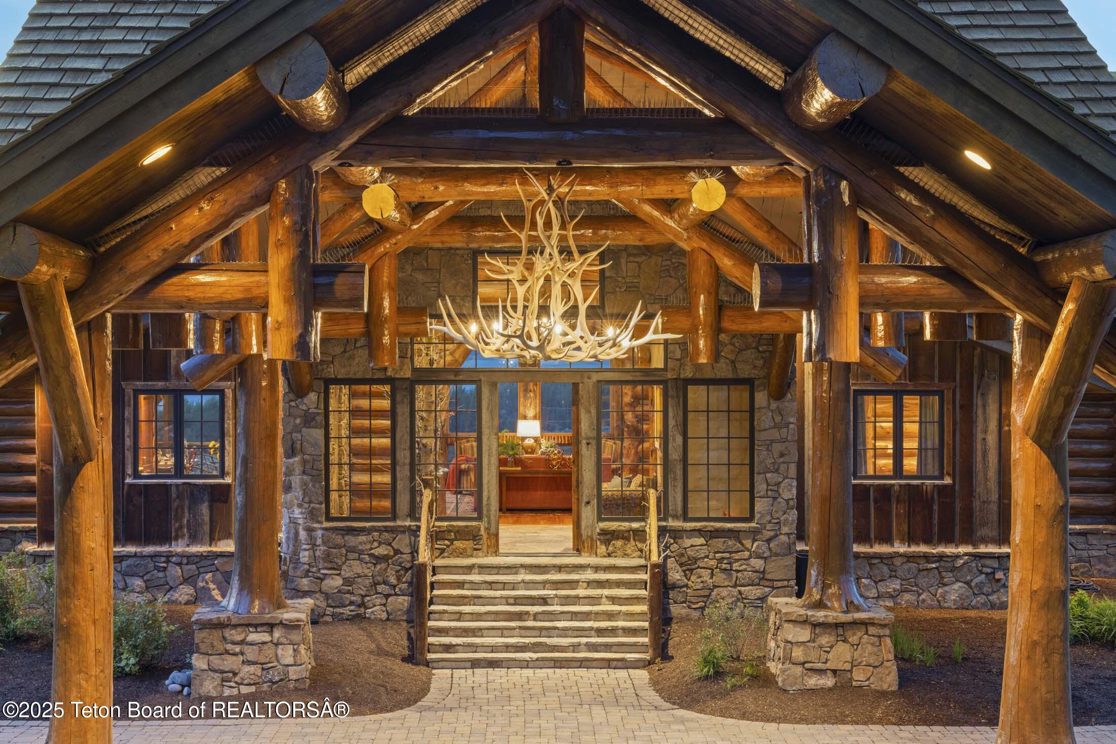 3000 N RIVA RIDGE Road