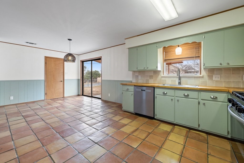 618 Cross Mountain Dr