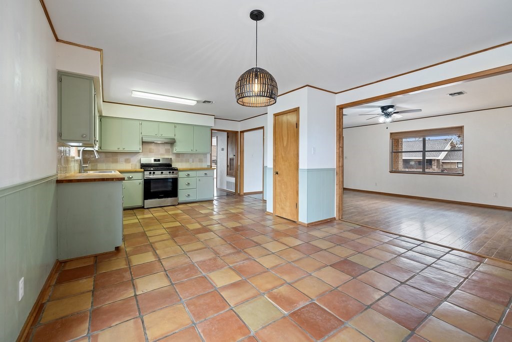 618 Cross Mountain Dr