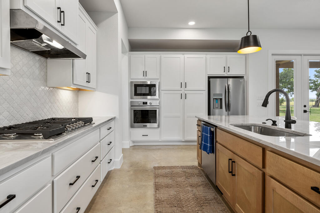 320 Spencer Ct