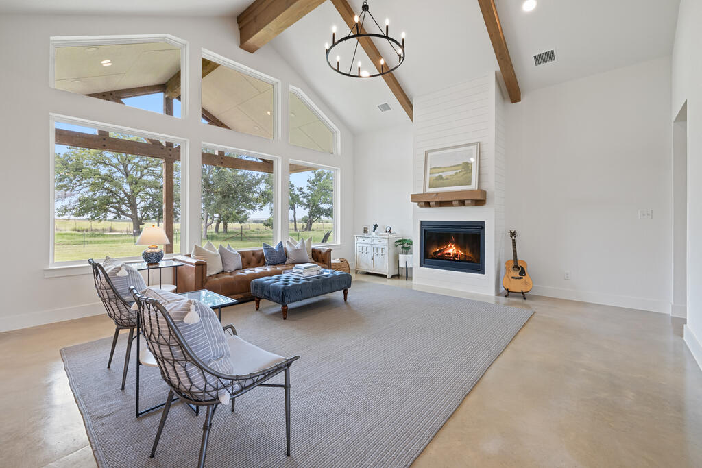 320 Spencer Ct
