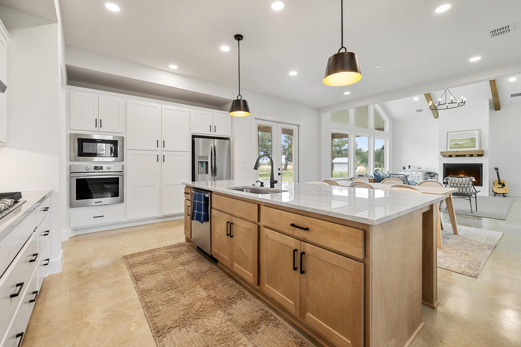 320 Spencer Ct