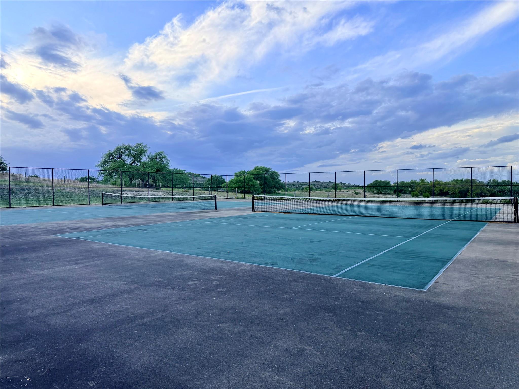 768 N Walnut Springs RD