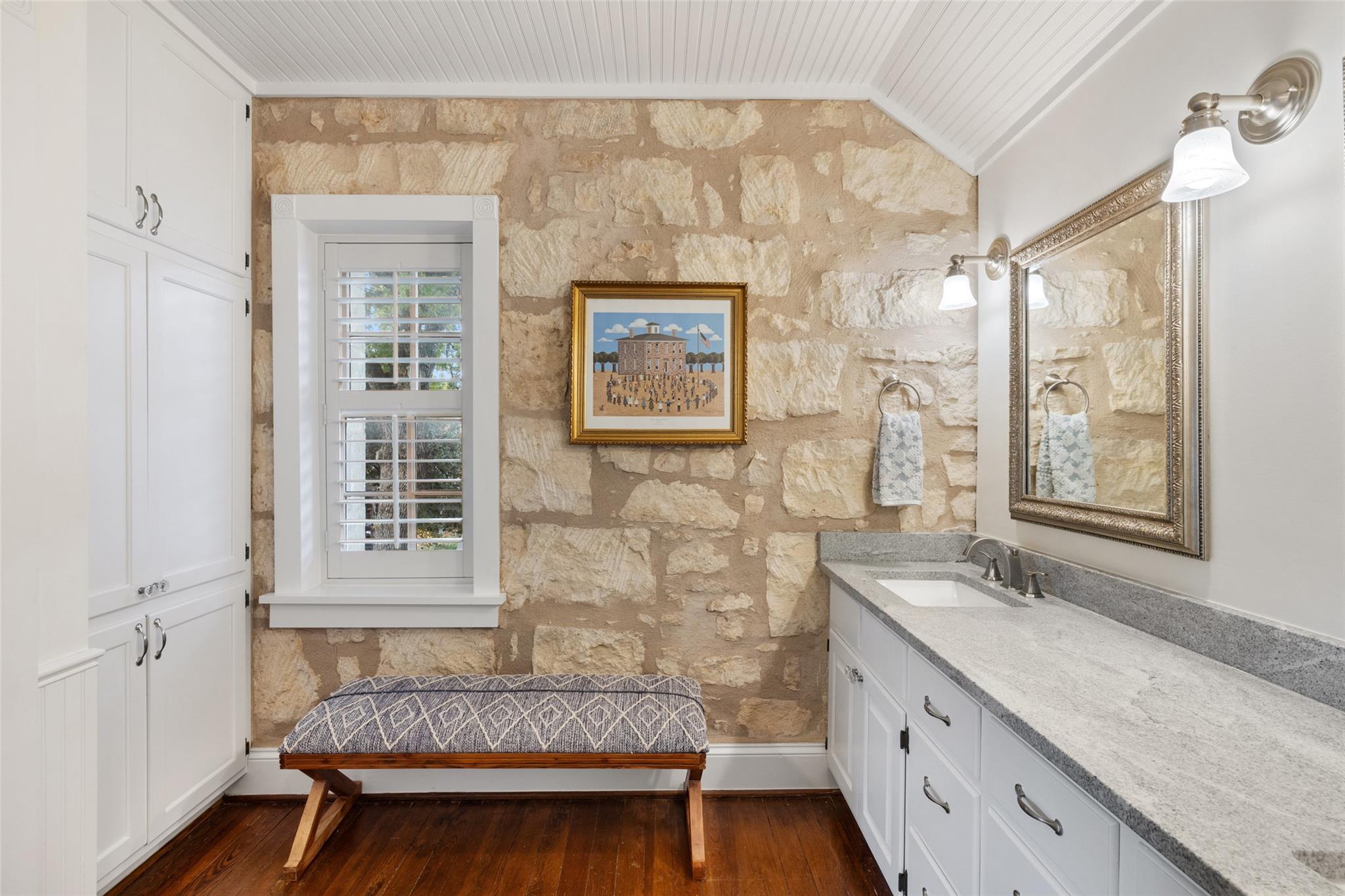 237 Draper Smith LN