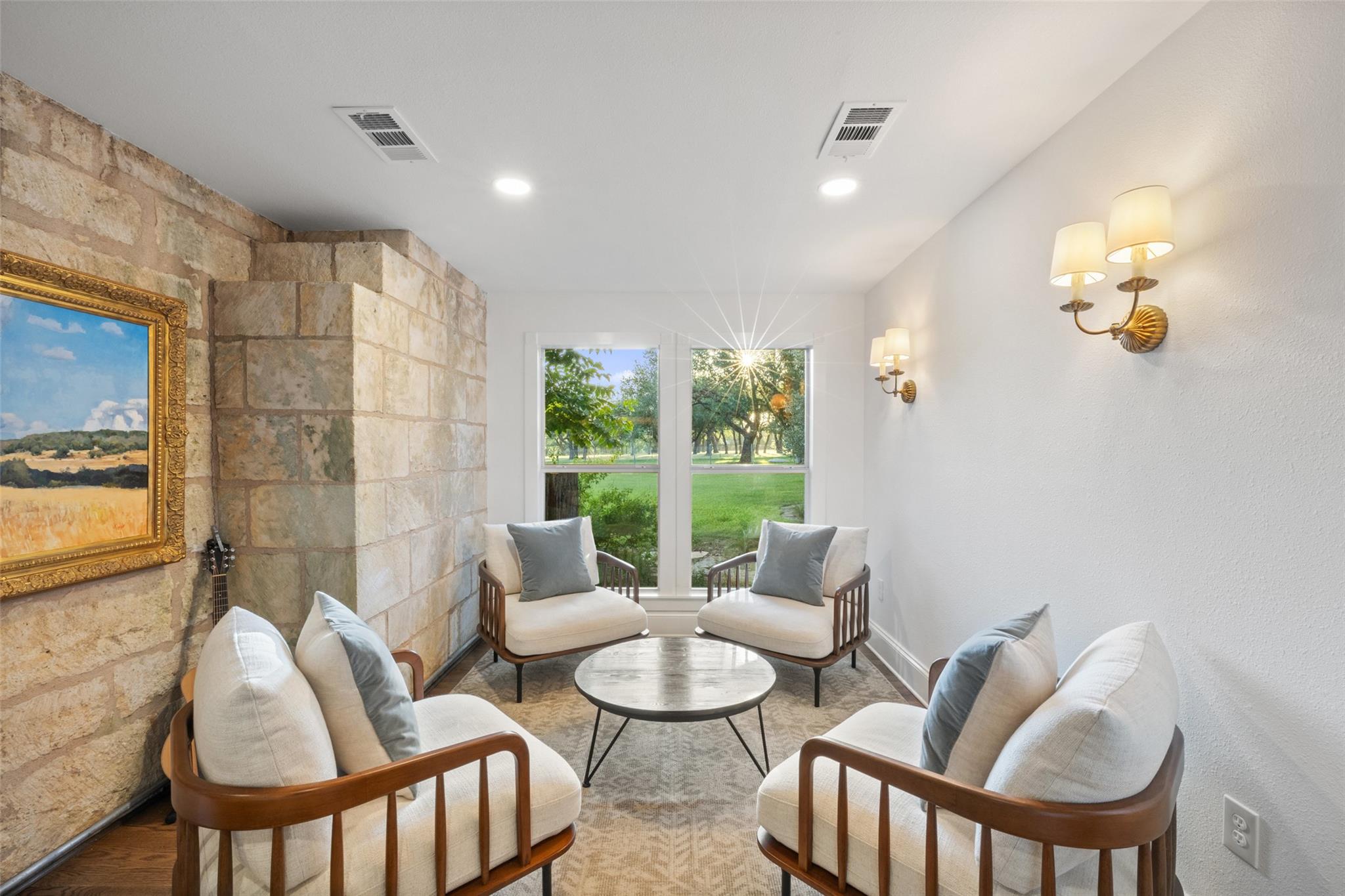 237 Draper Smith LN