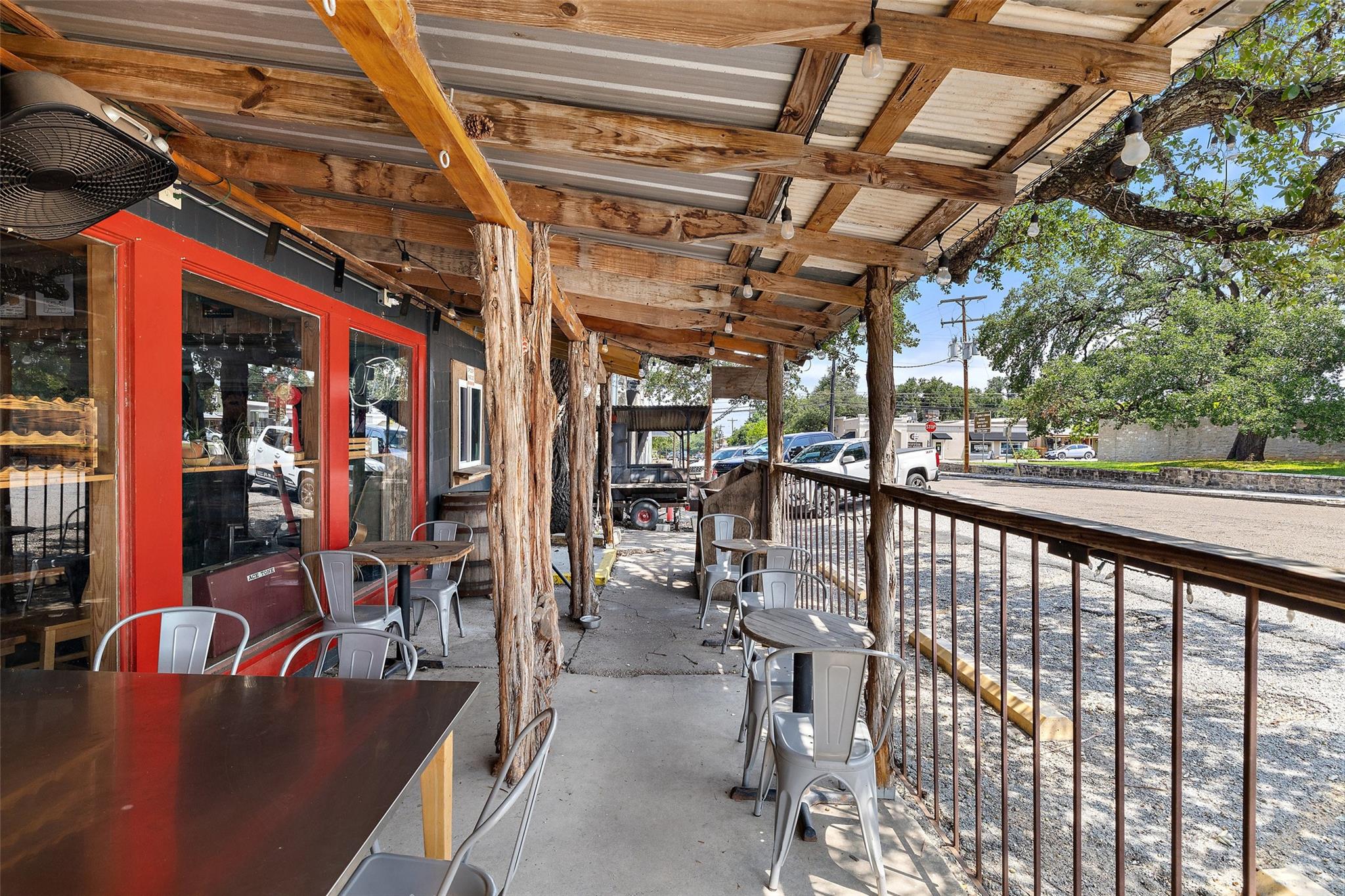 112 E Main ST