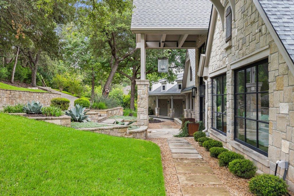 1421 Circle Ridge DR