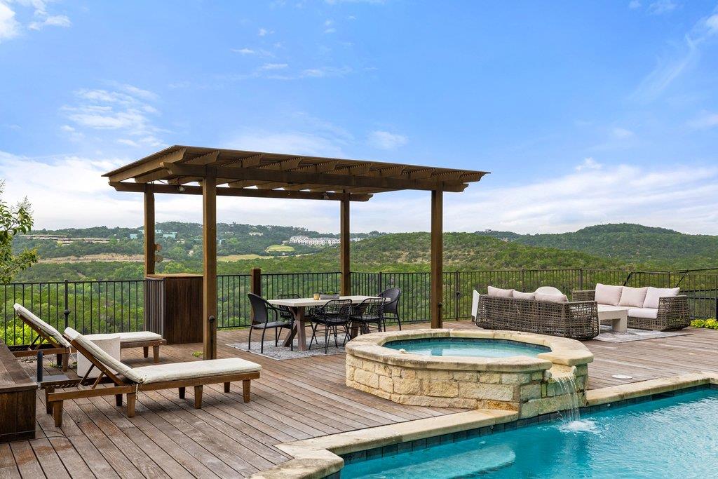 1421 Circle Ridge DR
