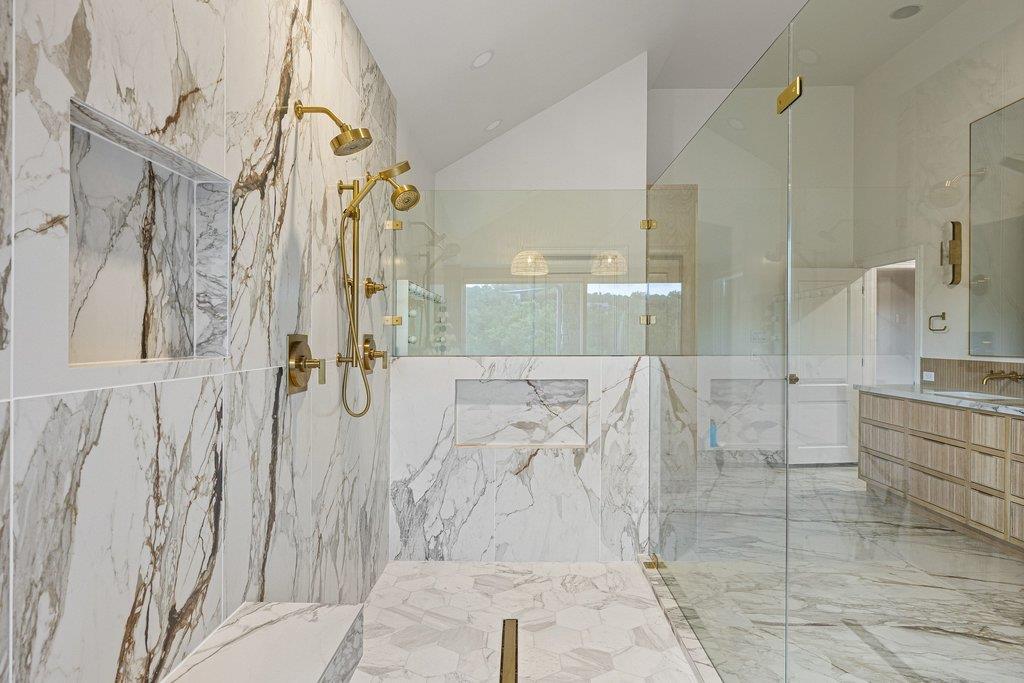 1421 Circle Ridge DR