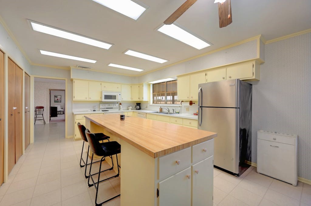 165 Spencer Ct