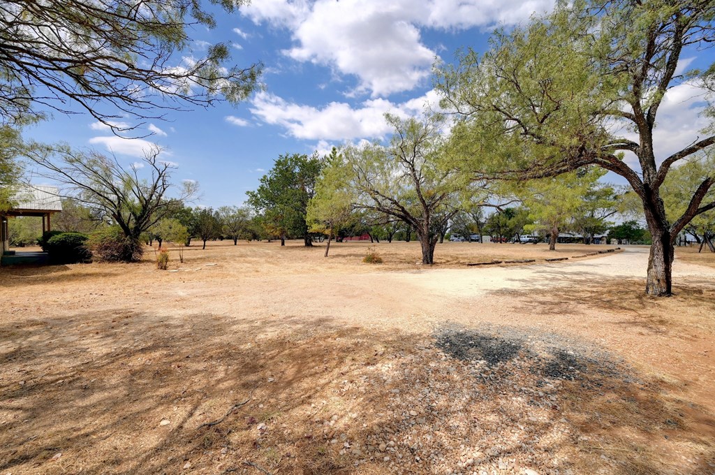 300 Pedernales Estates Road