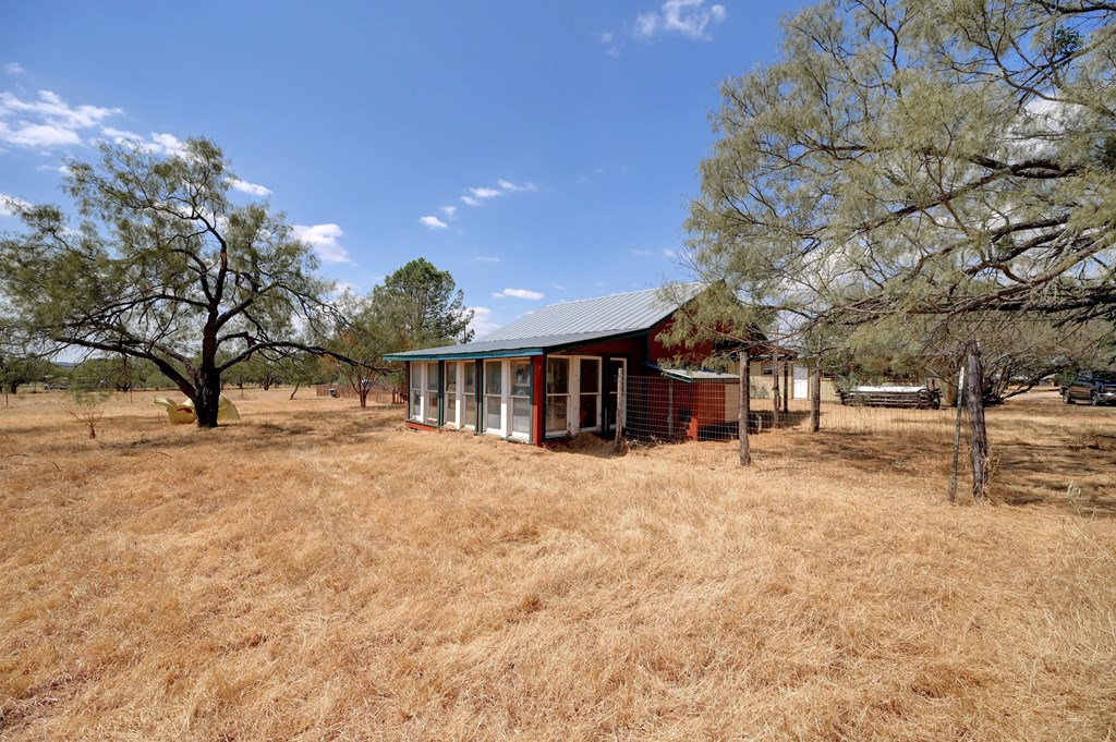 300 Pedernales Estates Road