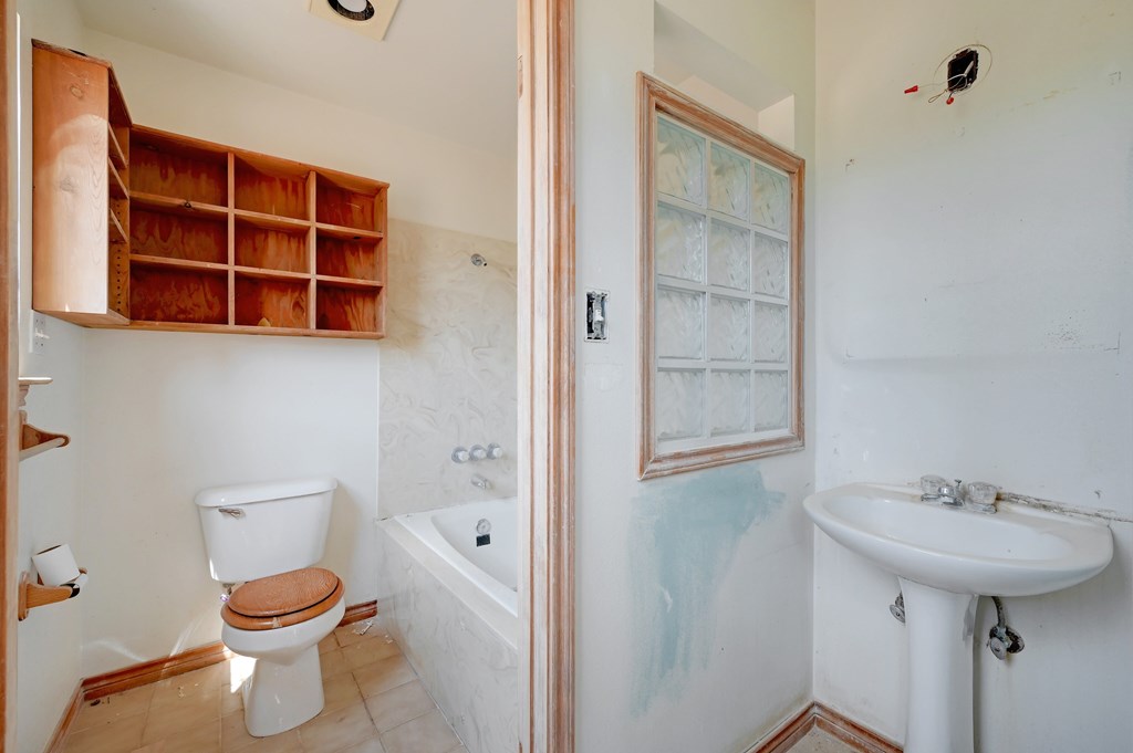 300 Pedernales Estates Road