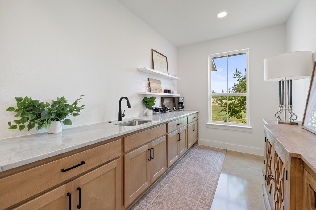 320 Spencer Ct