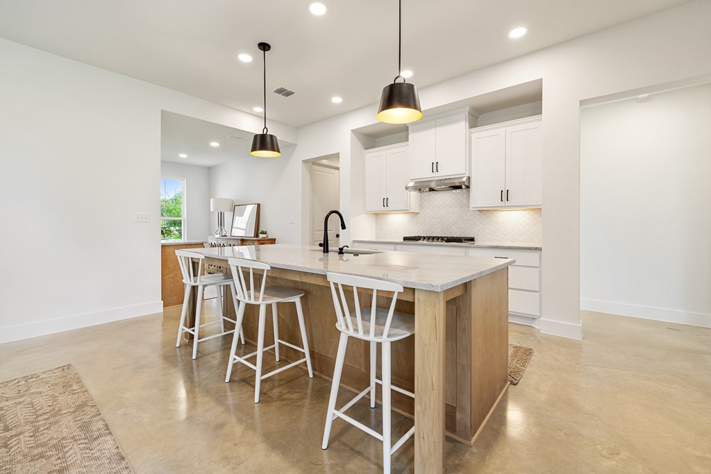 320 Spencer Ct