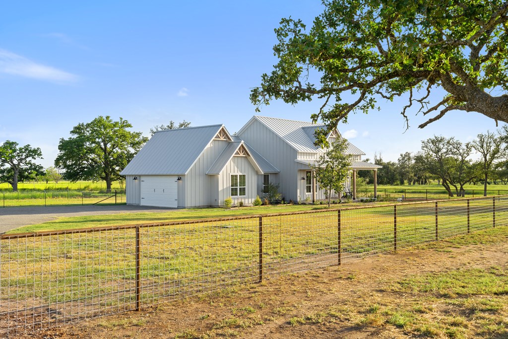 320 Spencer Ct