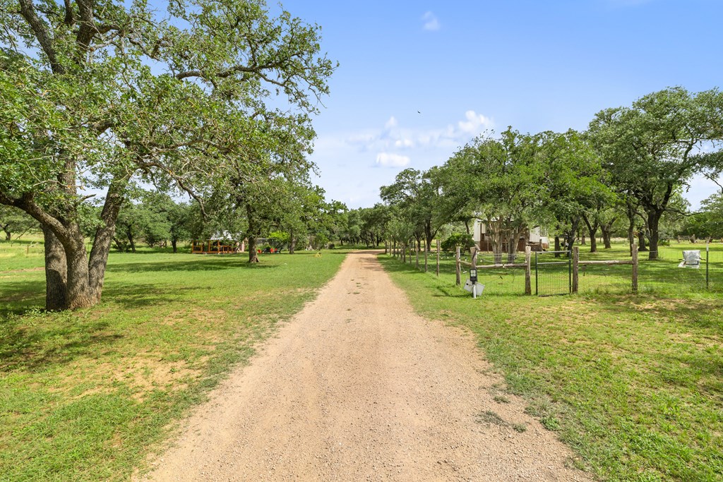 396 Ranch Rd 2721
