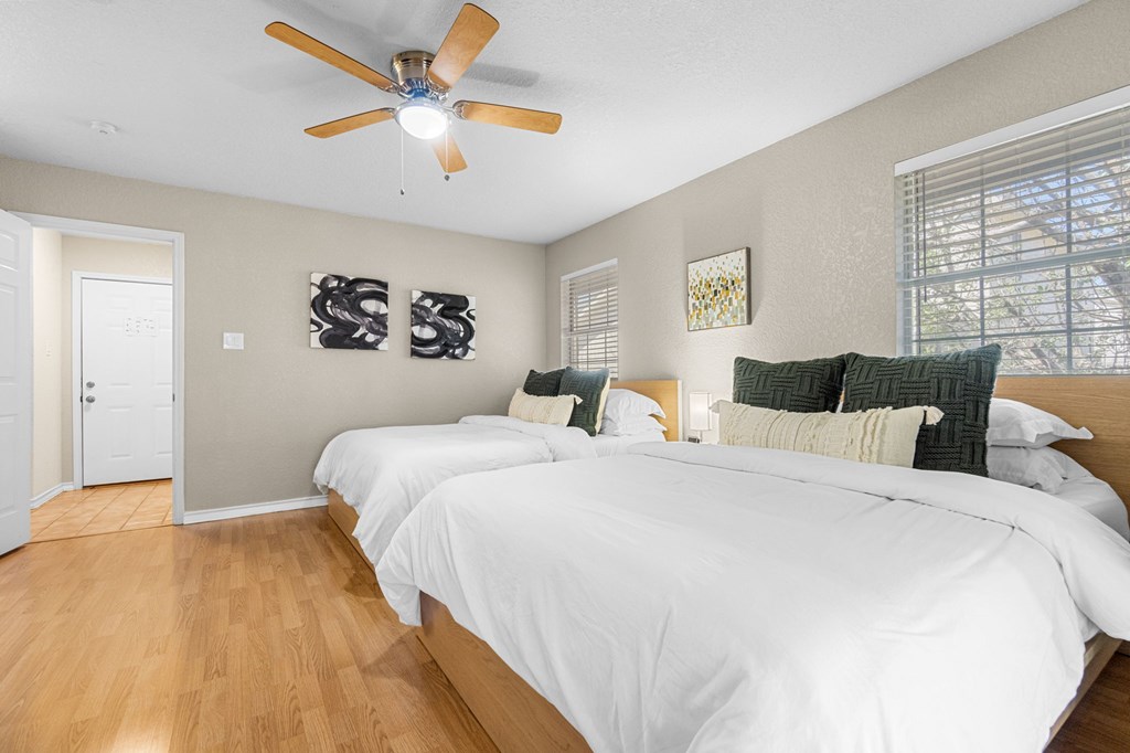322 W Nimitz St, Fredericksburg