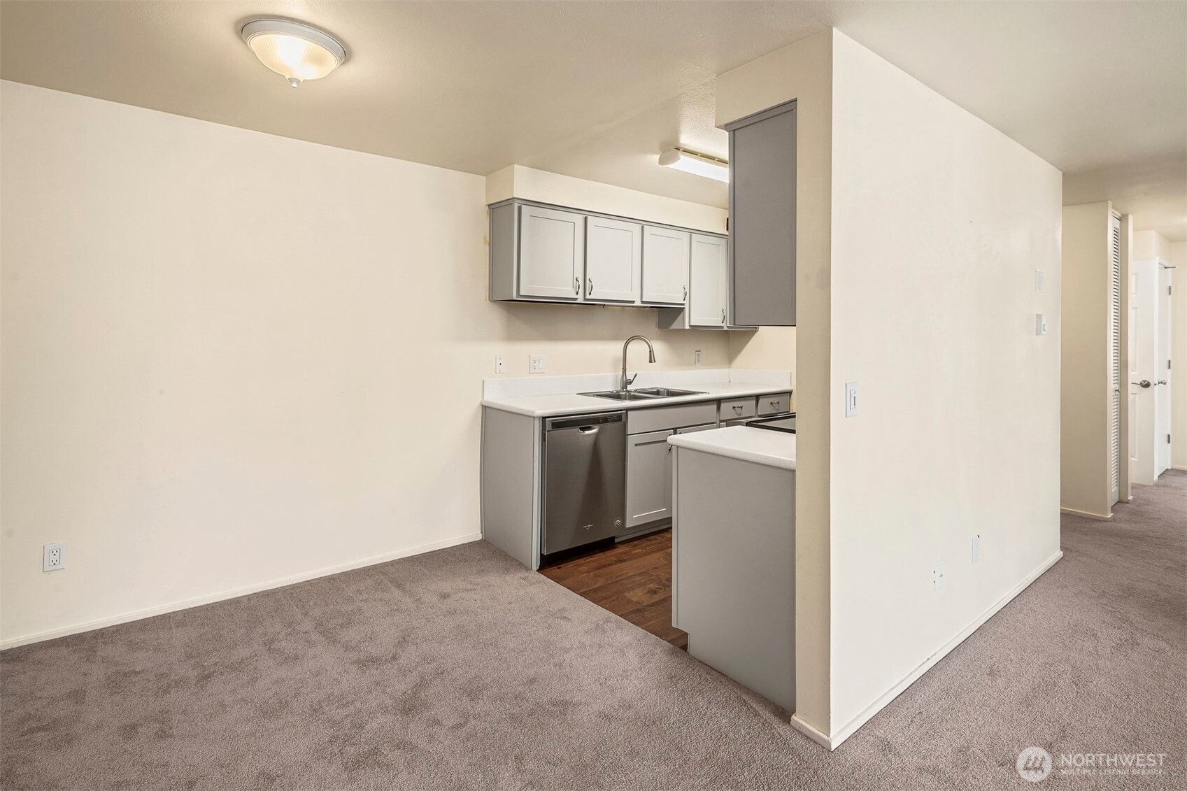 11010 NE 68th Street Unit: 626