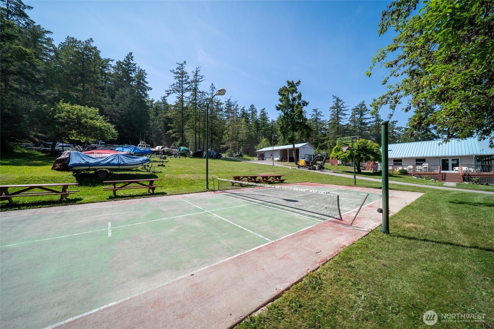 233 Chinook Way
