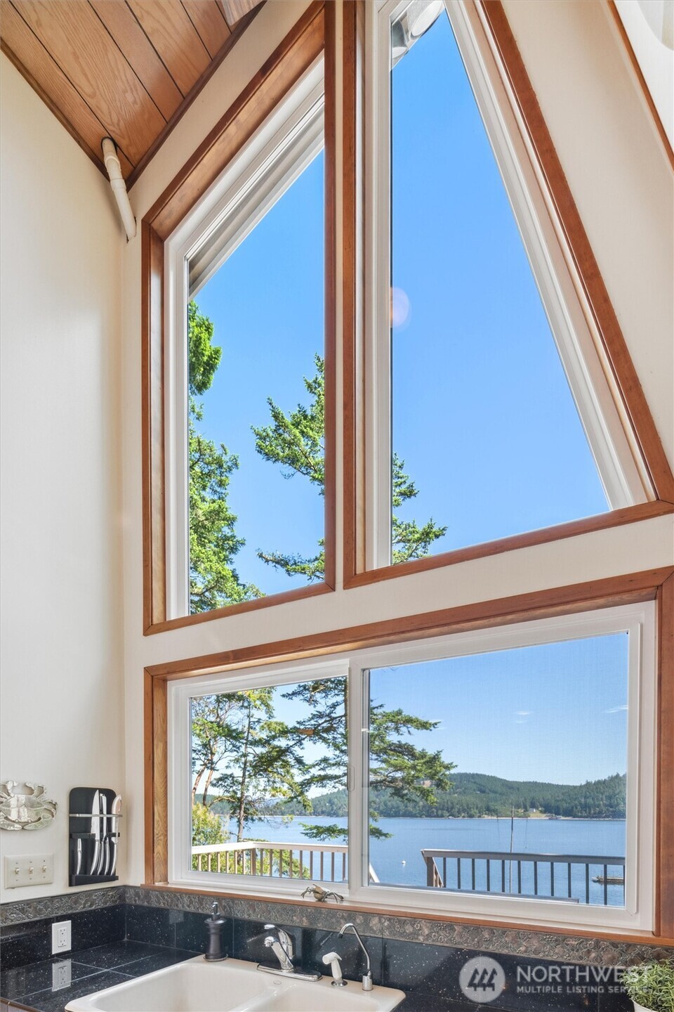 233 Chinook Way
