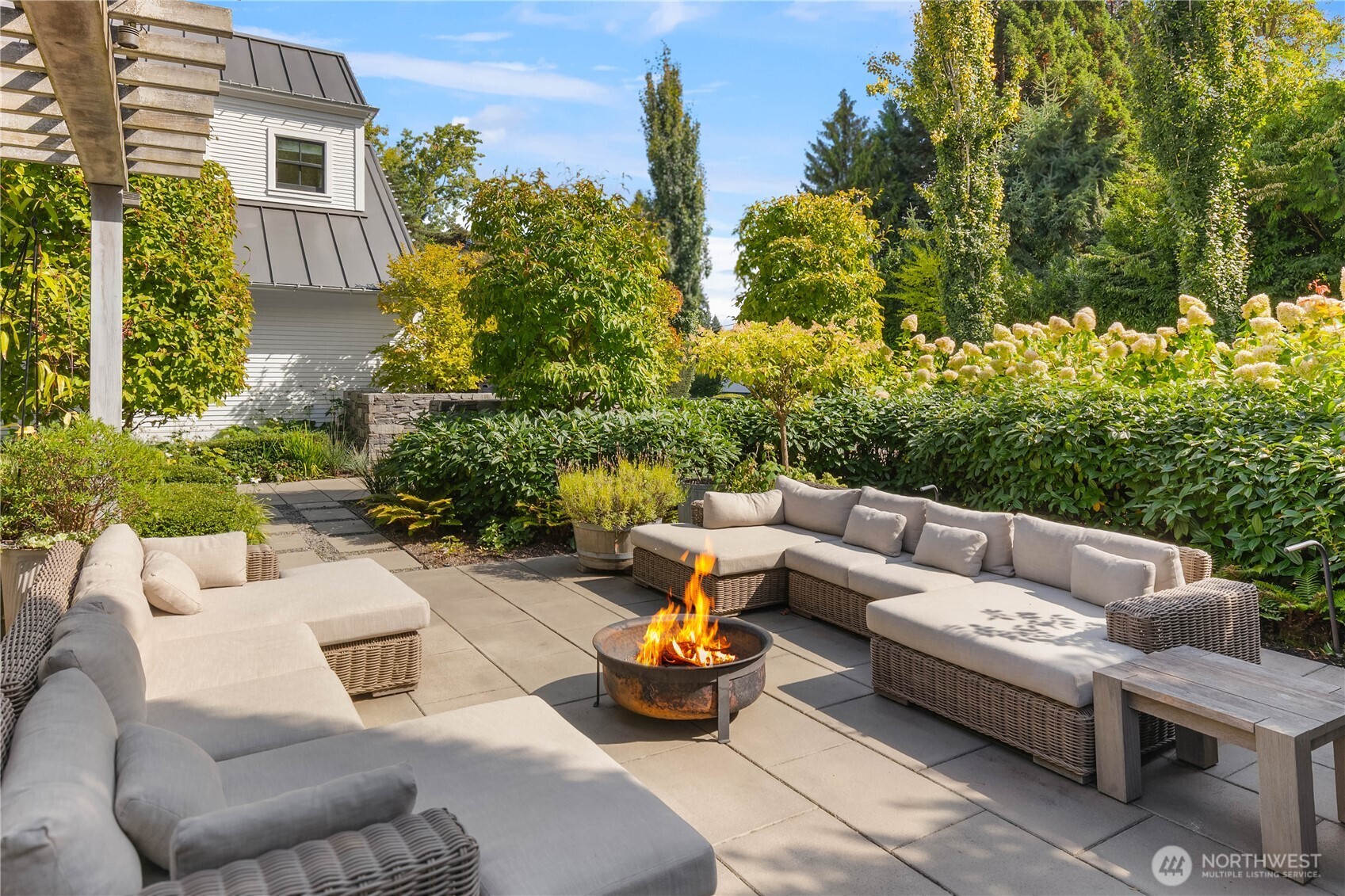 2206 Evergreen Point Road