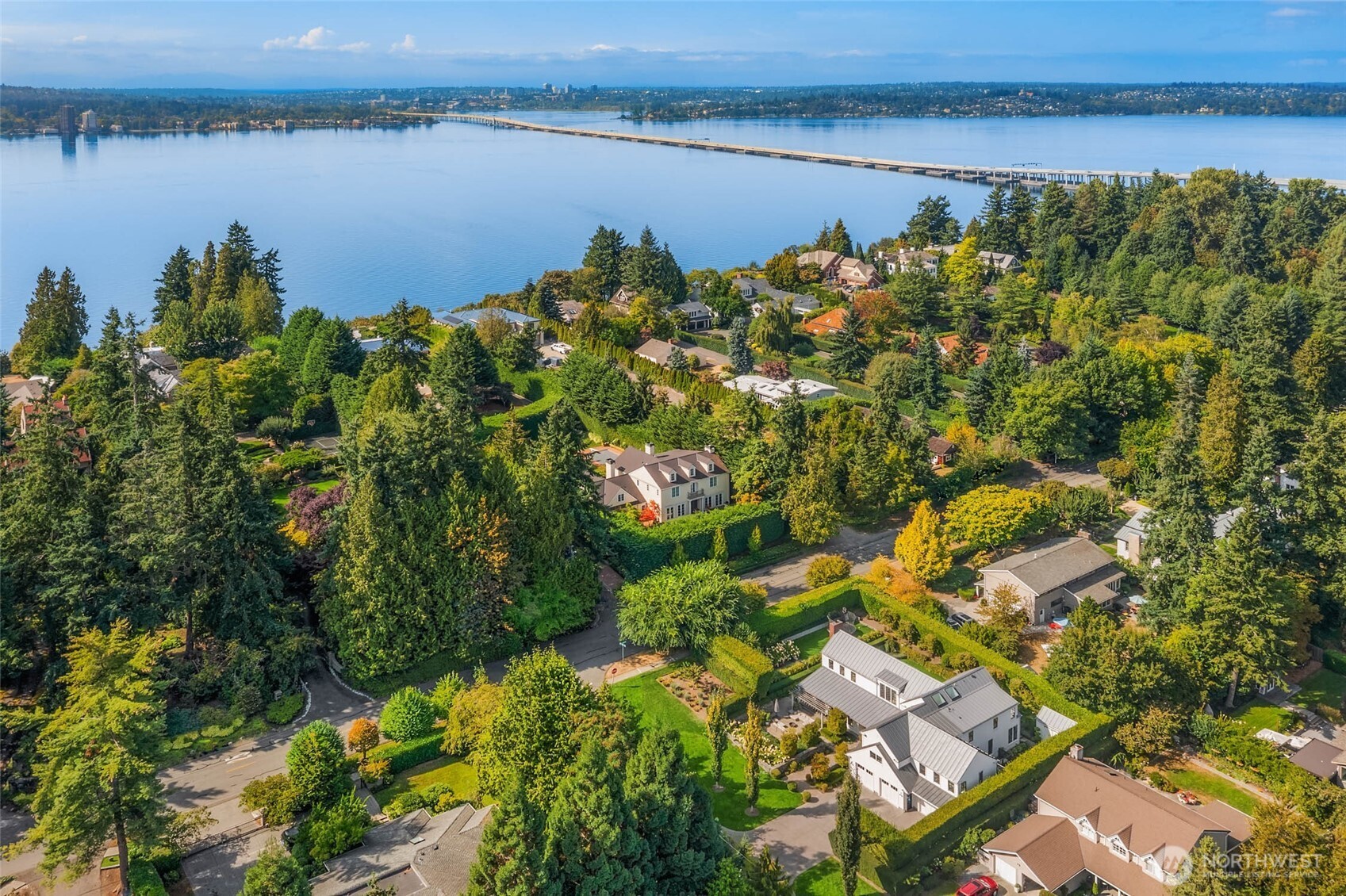 2206 Evergreen Point Road